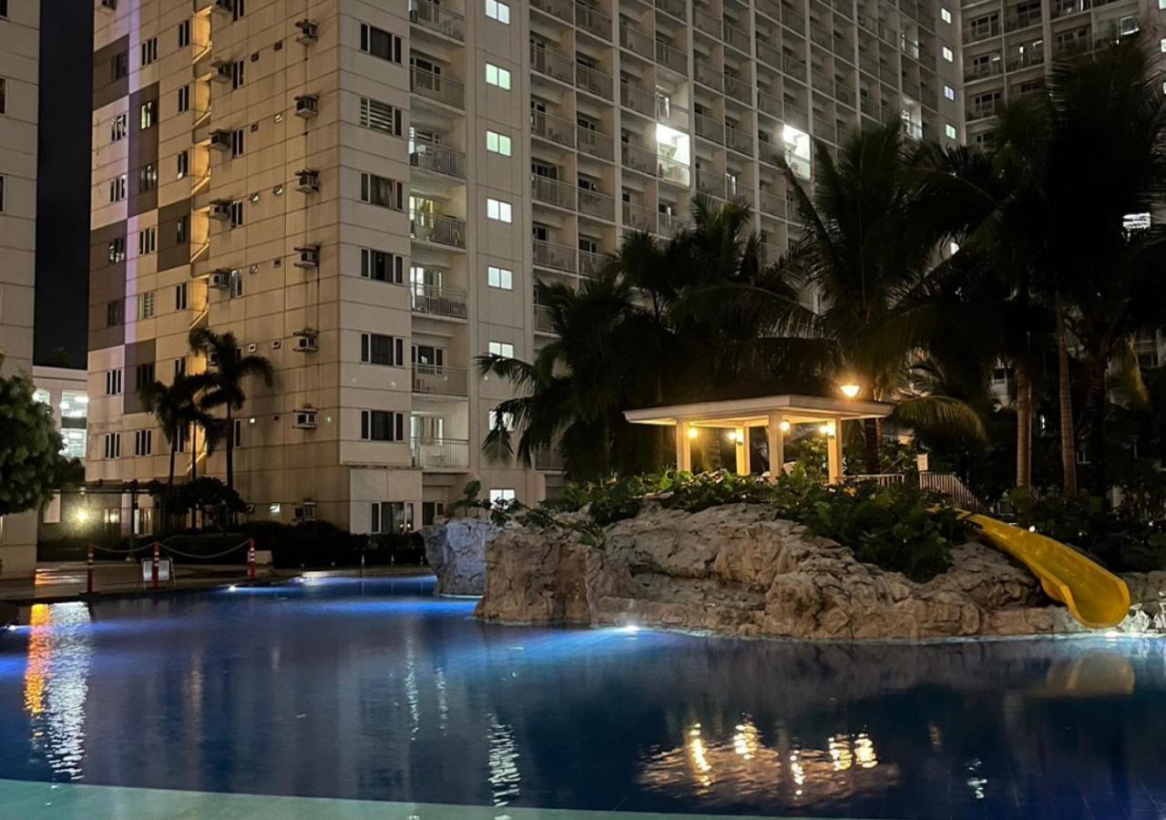 Victoria Suite At Shore Residences Pasay Exterior foto